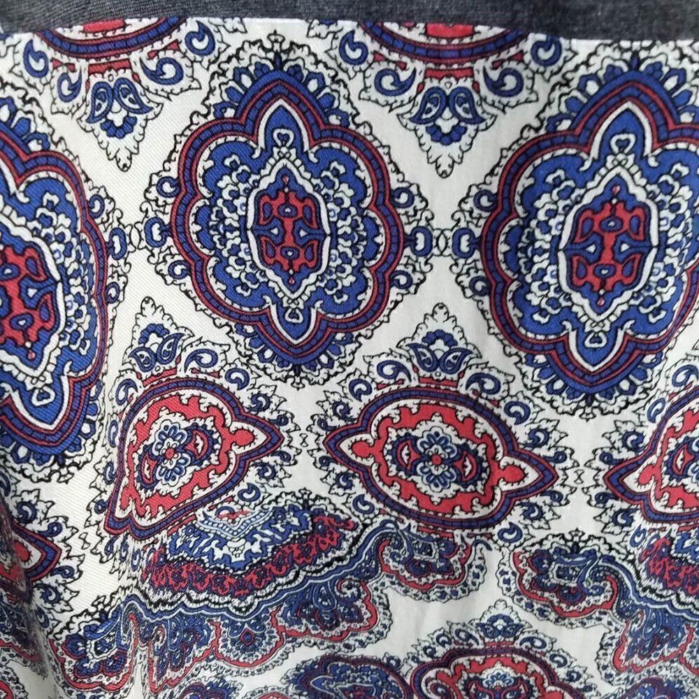 THML Gray Knit Medallion Print Mix it Up Midi Dress size Large - Picture 3 of 9